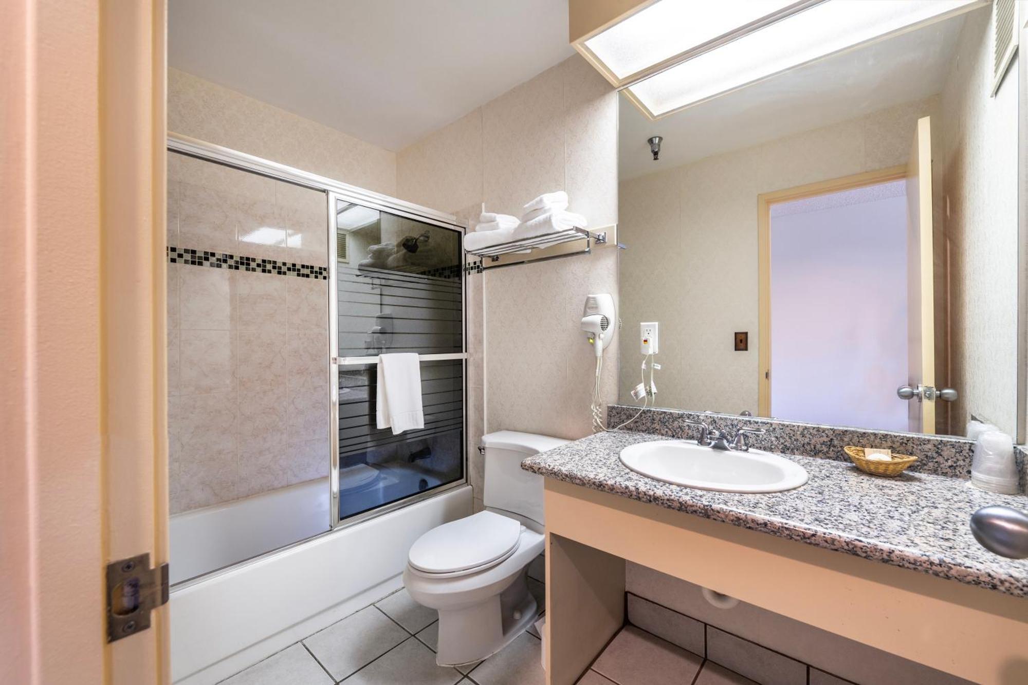 Hotel International Lynnwood Kültér fotó